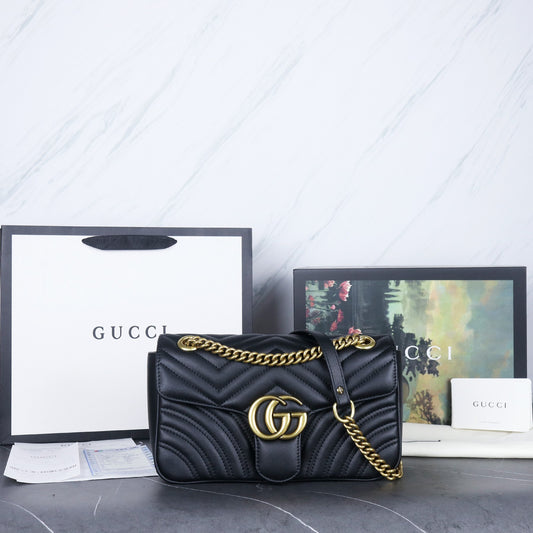 Tas Gucci GG Marmont Metalase Medium Black Bag